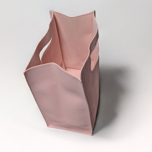 👜 Bath & Body Works Blush Pink Tote Bag - Picture 3 of 6